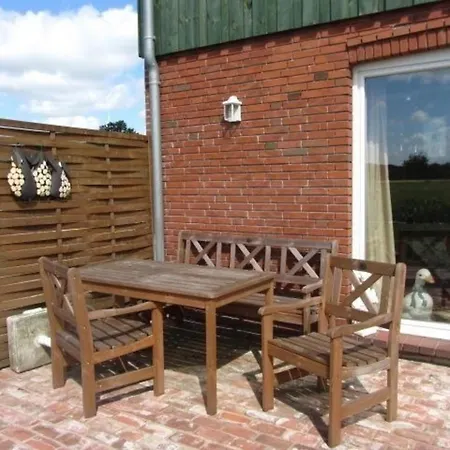 Apartment Sonnige In Laendlicher Umgebung Strubbel